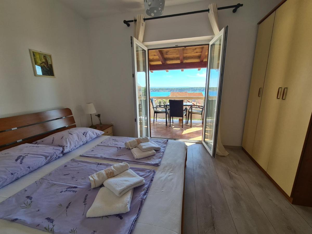 Apartman Karmen Barbat na Rabu Экстерьер фото