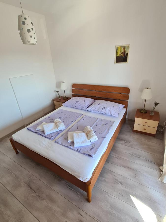 Apartman Karmen Barbat na Rabu Экстерьер фото