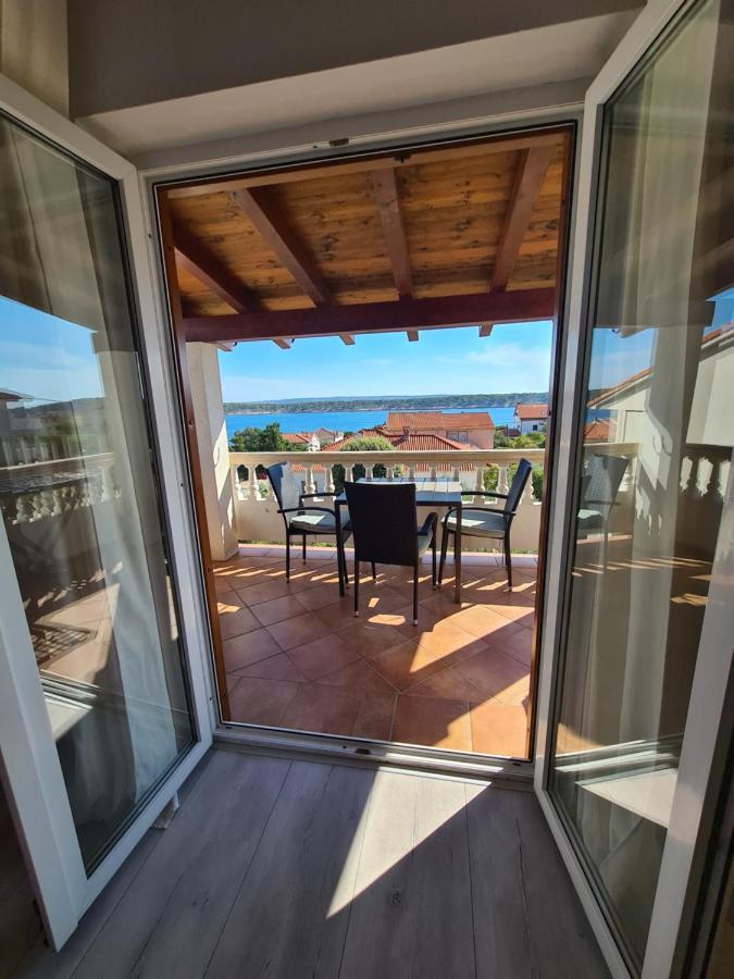 Apartman Karmen Barbat na Rabu Экстерьер фото